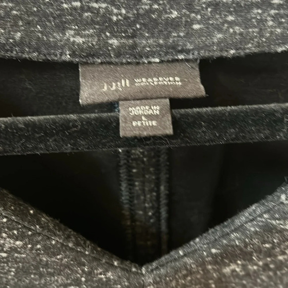 J Jill Wearever Collection heathered grey v neck tunic top. Large petite. - Picture 4 of 8